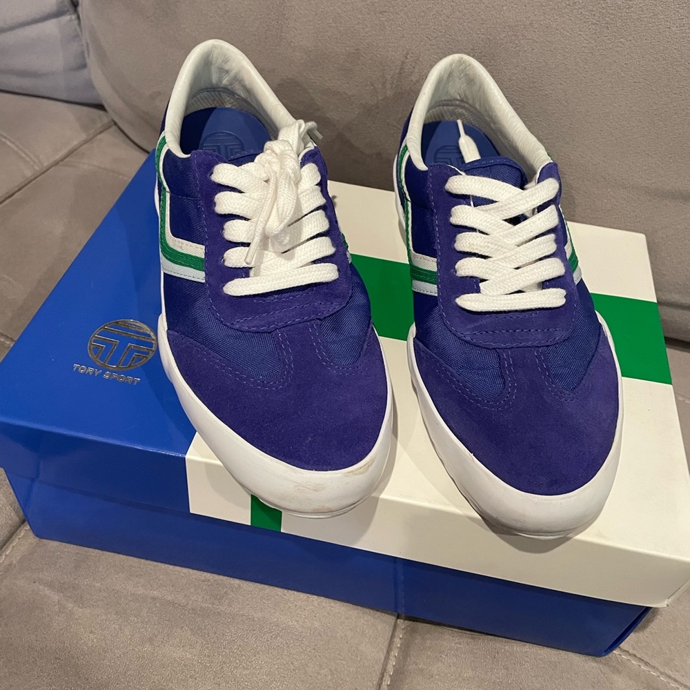 *Tory Burch* Graphic Lace Up Sneaker